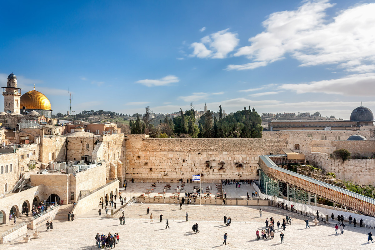 Die Klagemauer in Israel - Heilige Stätte in Jerusalems jüdischem Viertel - Ein Symbol Gottes für das Judentum.